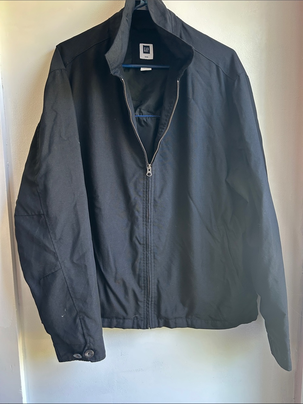 GAP Black Men's Size Large  Zip lightweight Windbreaker Jacket